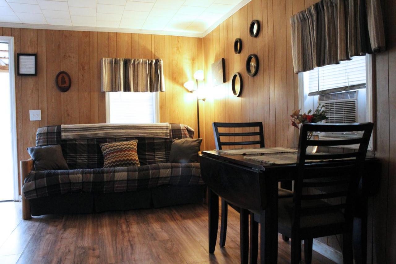 Bed and Breakfast Berry Creek Cabins à Isabel Extérieur photo